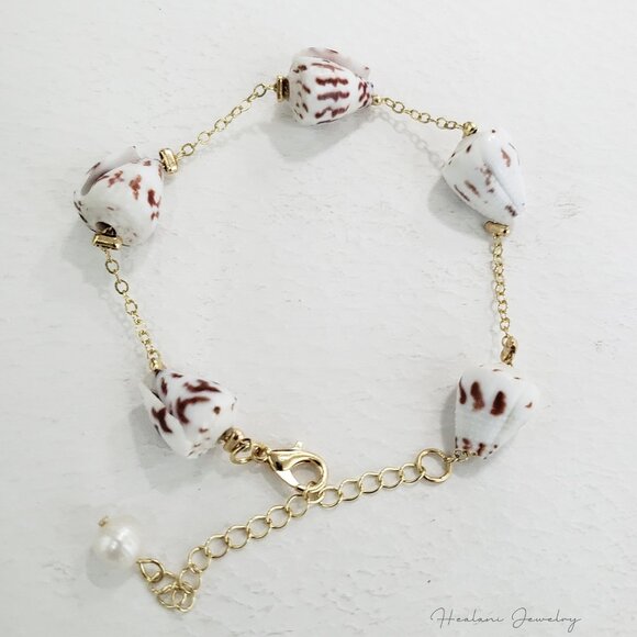Brown Hebrew Cone Shell Bracelet - Picture 1 of 3